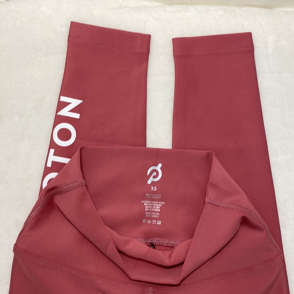 Peloton Solid Flex Legging Red XS NWT - Picture 4 of 8